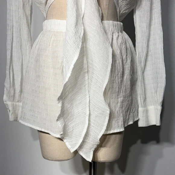 Lovers + Friends High Waist Cream Shorts - Picture 2 of 5